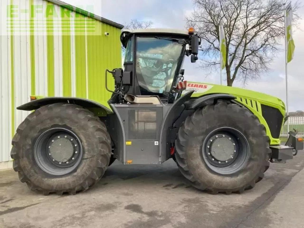 Tracteur agricole CLAAS xerion 4200 trac vc TRAC VC