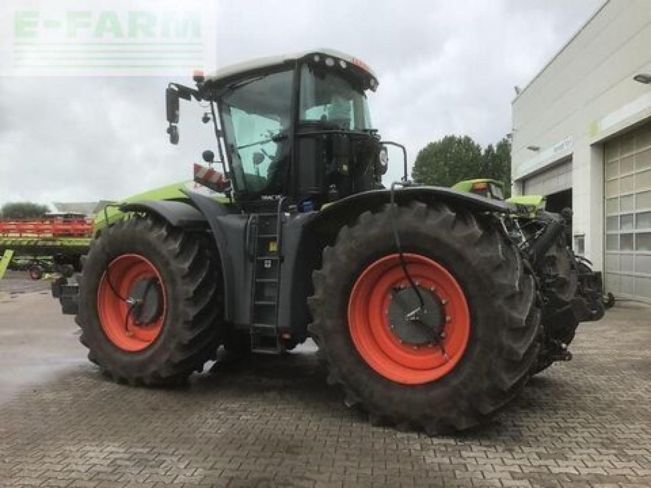 Tracteur agricole CLAAS xerion 4200 trac vc TRAC VC