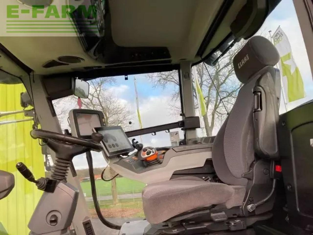 Tracteur agricole CLAAS xerion 4200 trac vc TRAC VC