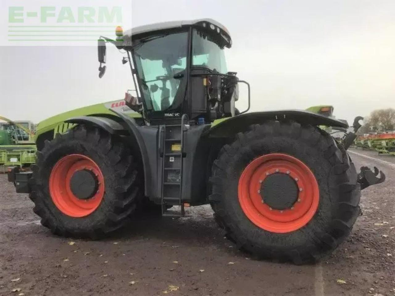 Tracteur agricole CLAAS xerion 4200 trac vc TRAC VC