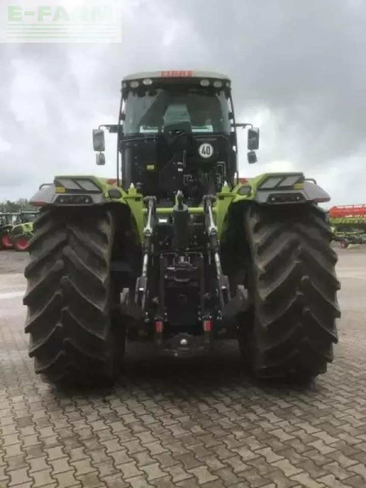 Tracteur agricole CLAAS xerion 4200 trac vc TRAC VC