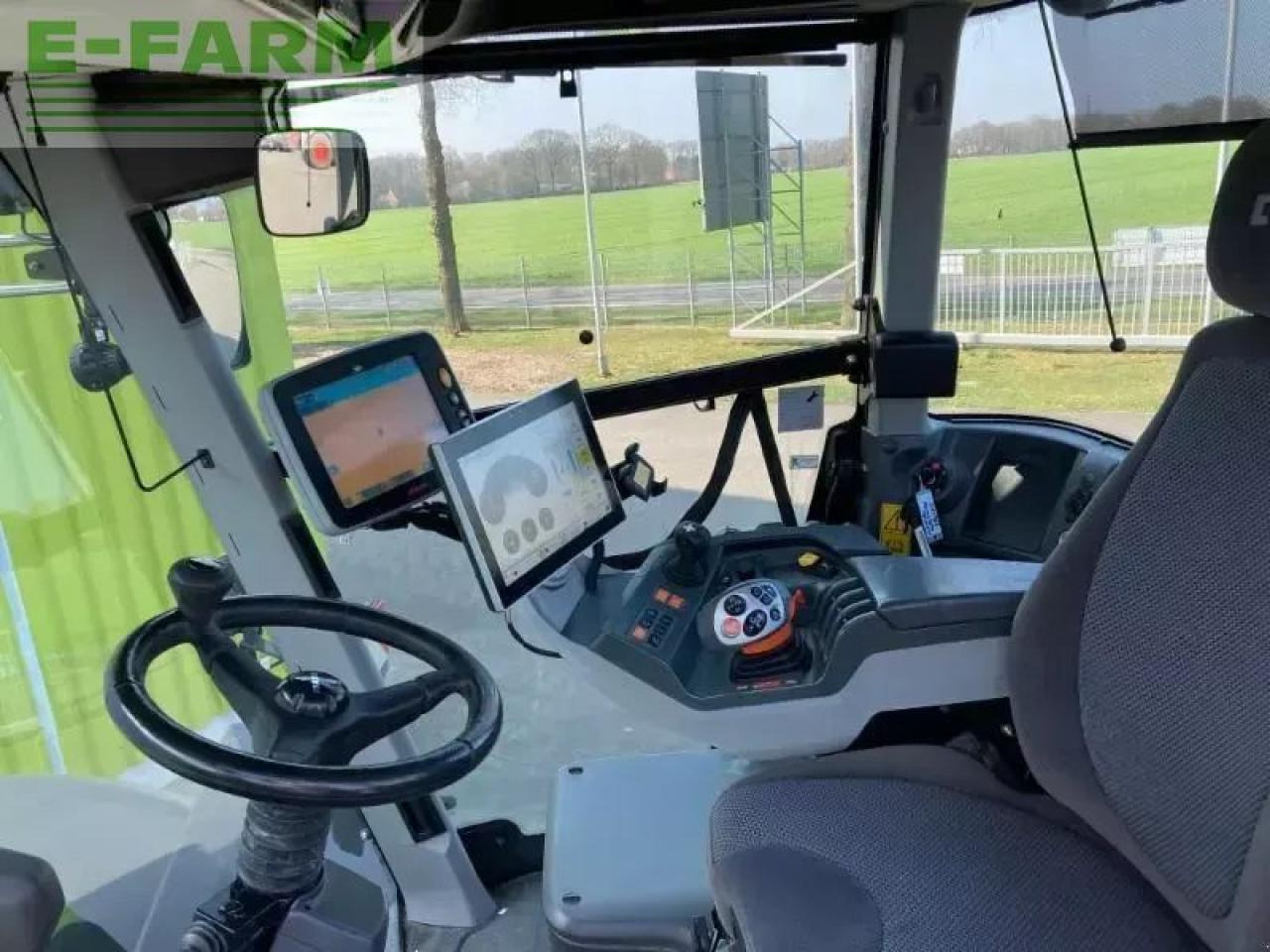 Tracteur agricole CLAAS xerion 4200 trac vc TRAC VC