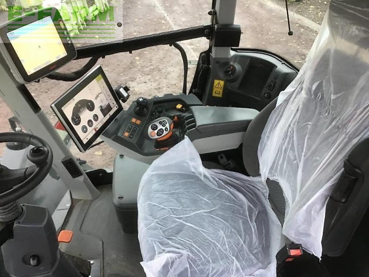 Tracteur agricole CLAAS xerion 4200 trac vc TRAC VC