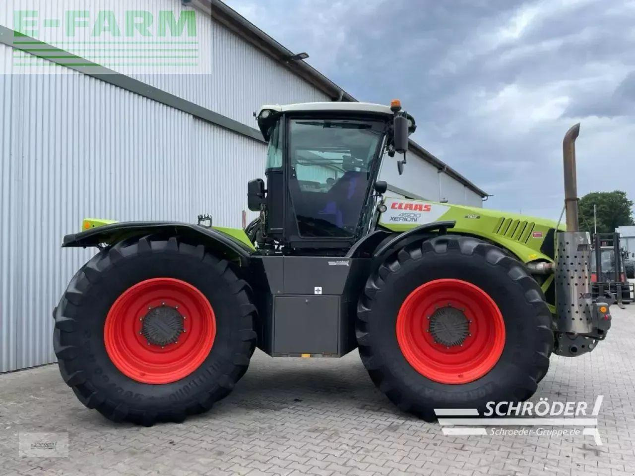 Tracteur agricole CLAAS xerion 4500
