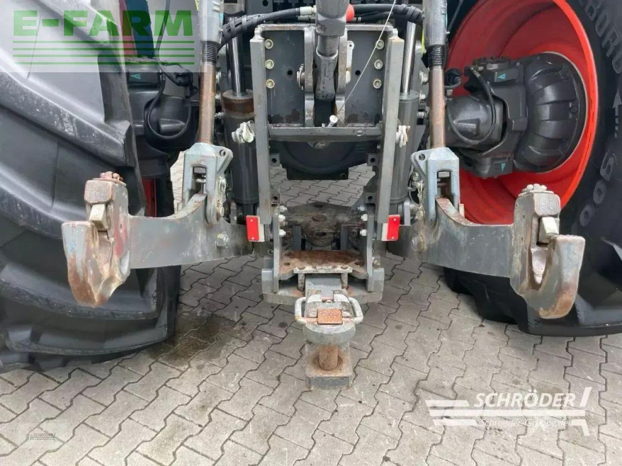 Tracteur agricole CLAAS xerion 4500