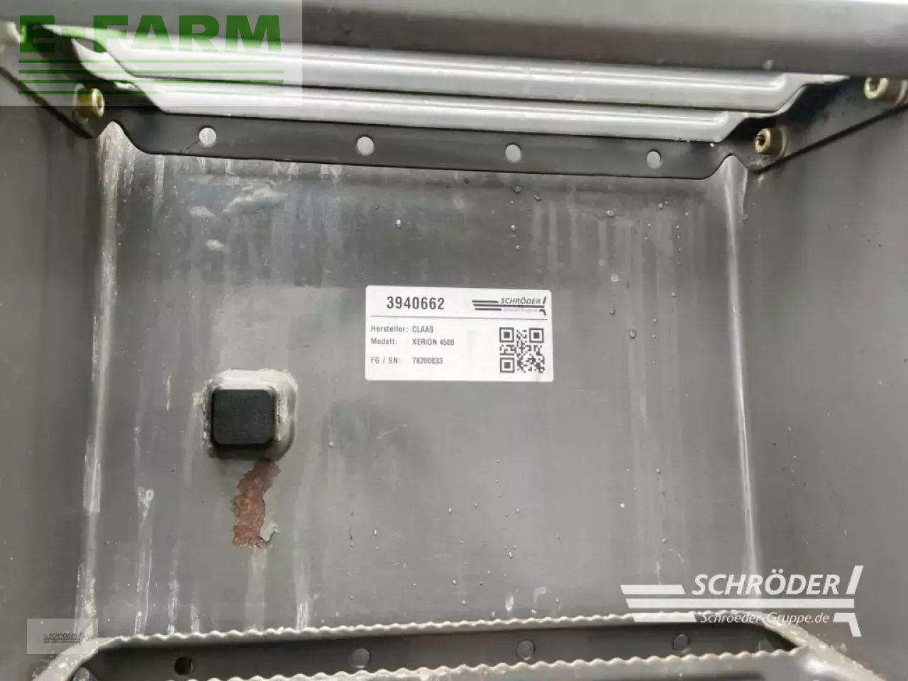 Tracteur agricole CLAAS xerion 4500