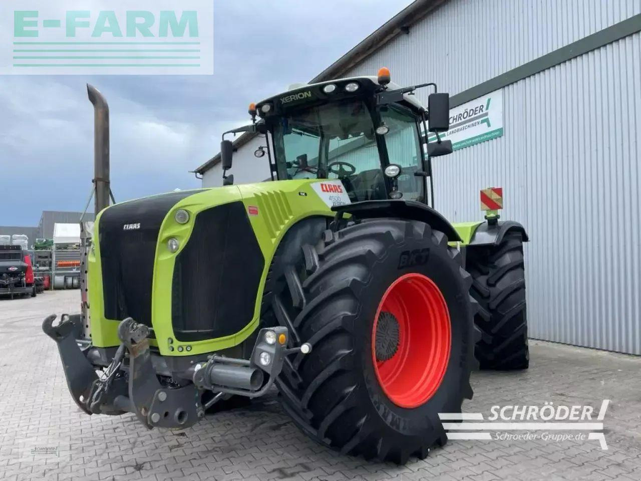 Tracteur agricole CLAAS xerion 4500