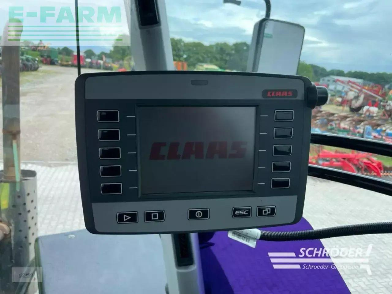 Tracteur agricole CLAAS xerion 4500