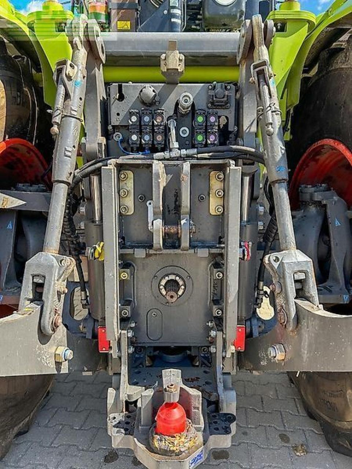 Tracteur agricole CLAAS xerion 4500 trac vc