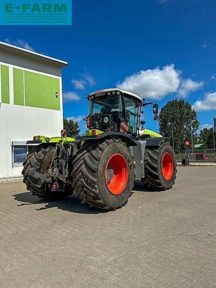 Tracteur agricole CLAAS xerion 4500 trac vc