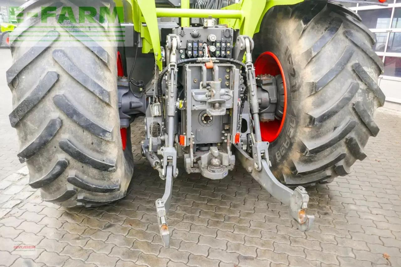 Tracteur agricole CLAAS xerion 4500 trac vc TRAC VC