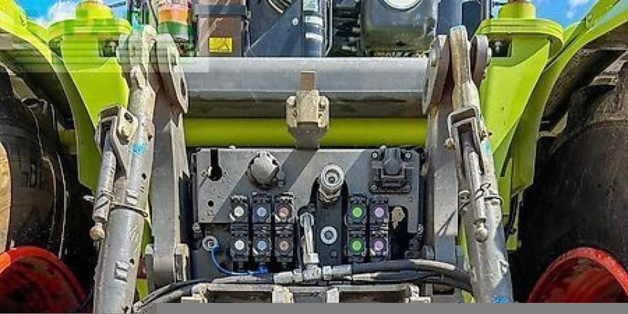 Tracteur agricole CLAAS xerion 4500 trac vc TRAC VC