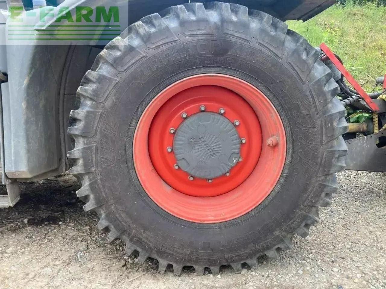 Tracteur agricole CLAAS xerion 4500 vc