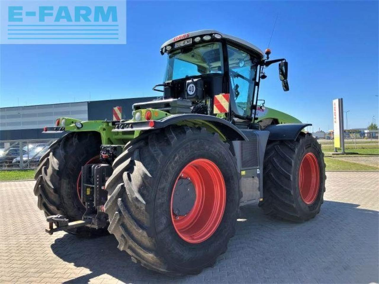 Tracteur agricole CLAAS xerion 5000