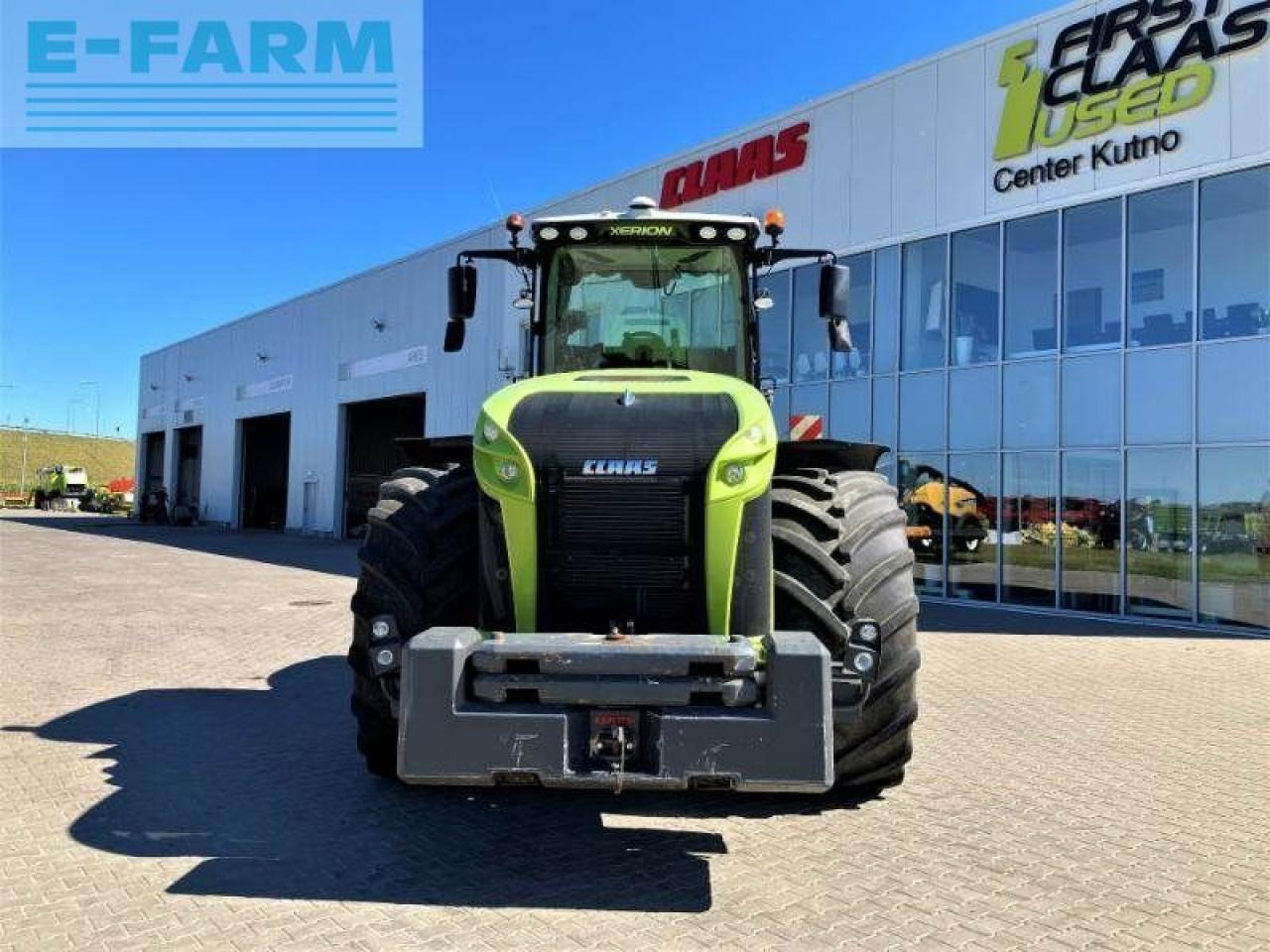 Tracteur agricole CLAAS xerion 5000