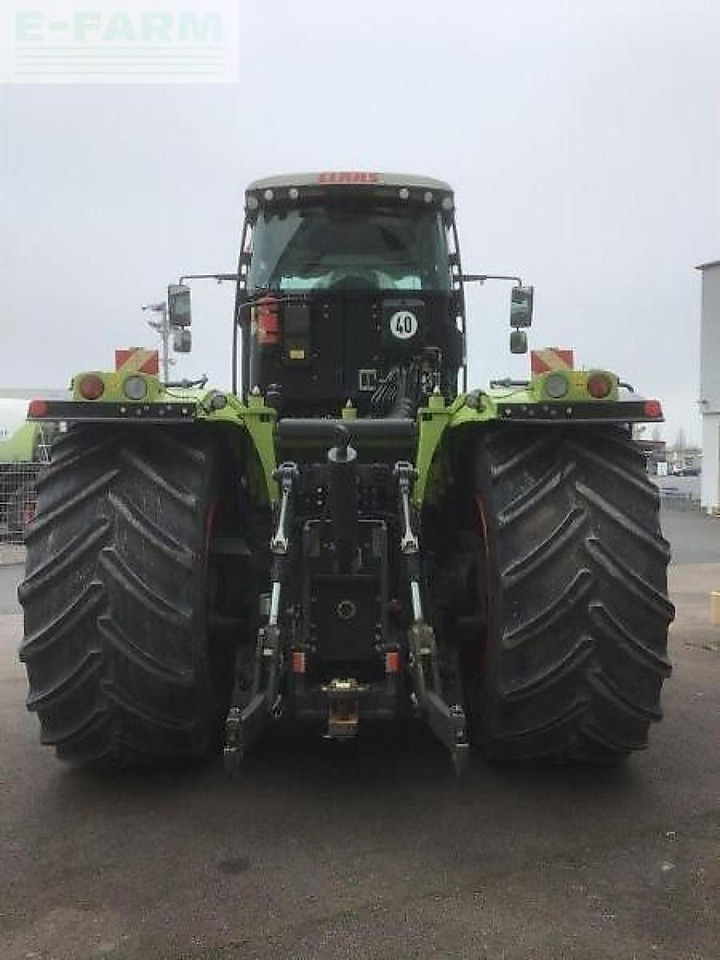 Tracteur agricole CLAAS xerion 5000 trac