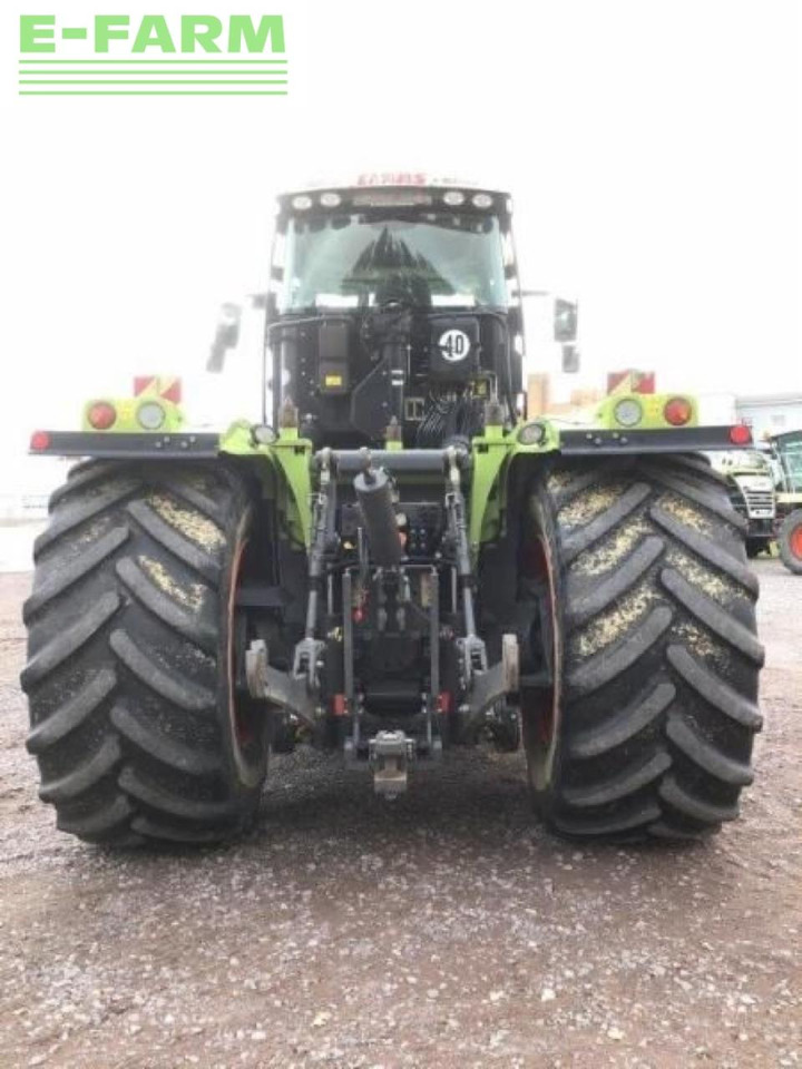 Tracteur agricole CLAAS xerion 5000 trac