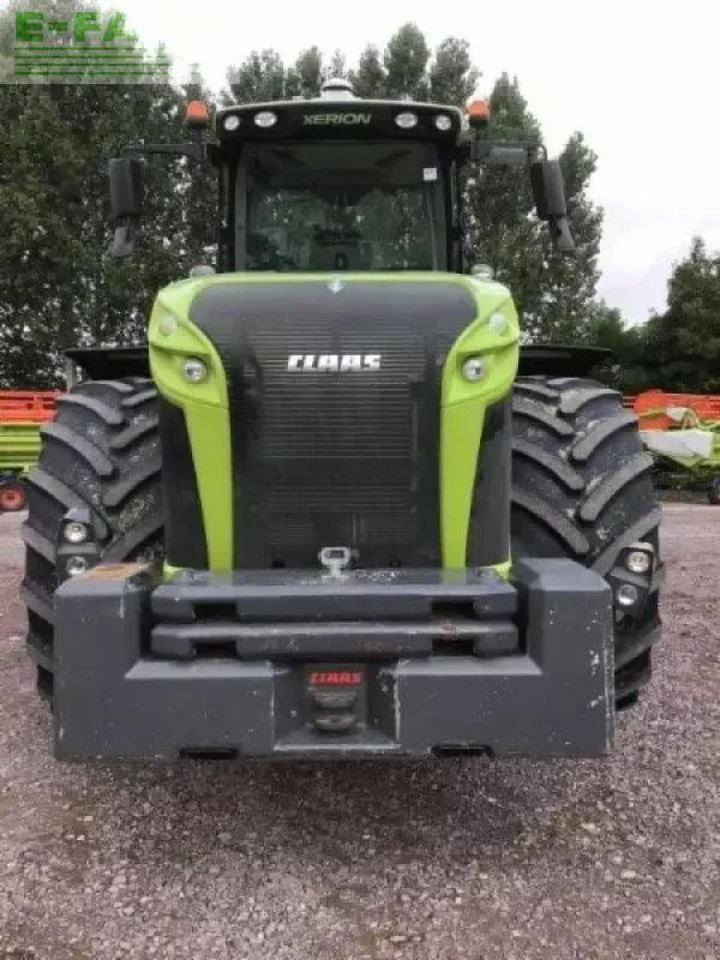 Tracteur agricole CLAAS xerion 5000 trac TRAC