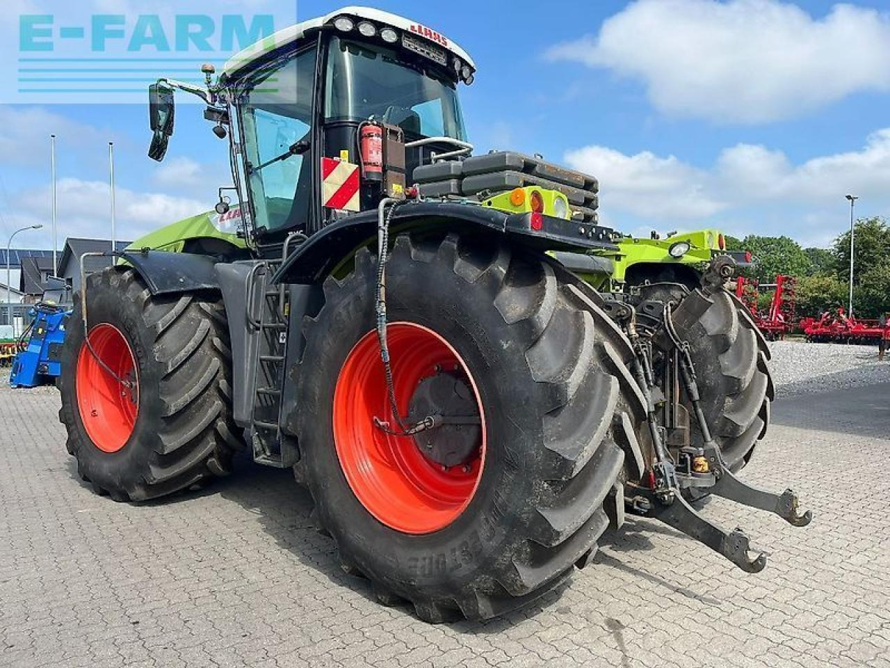Tracteur agricole CLAAS xerion 5000 trac TRAC