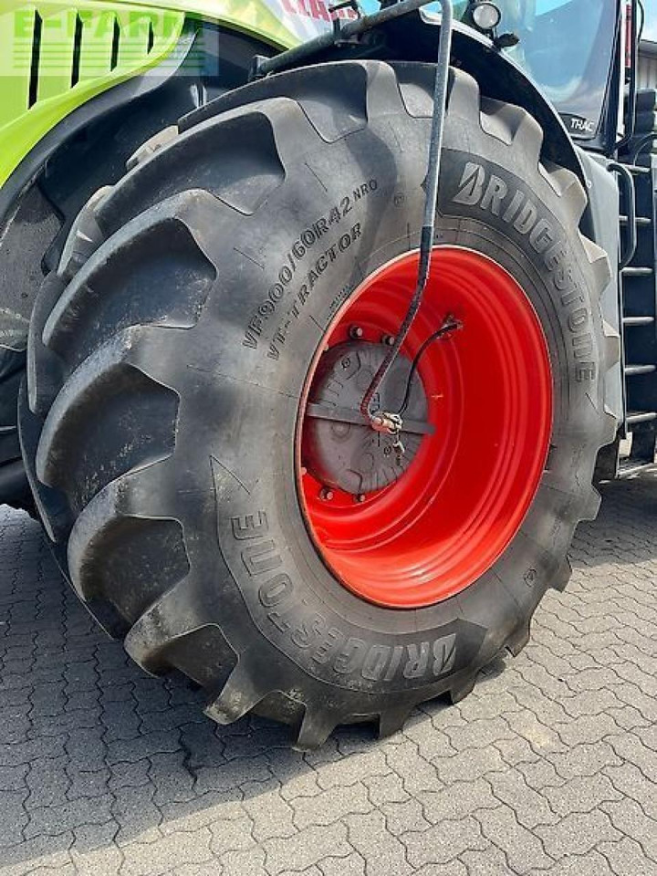 Tracteur agricole CLAAS xerion 5000 trac TRAC