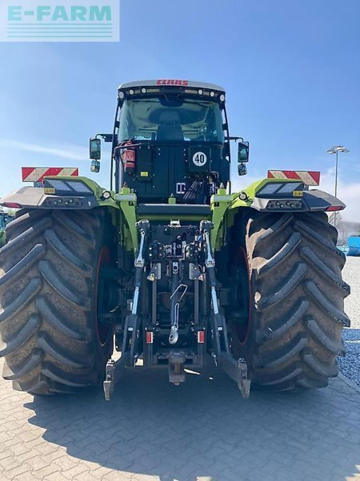 Tracteur agricole CLAAS xerion 5000 trac TRAC