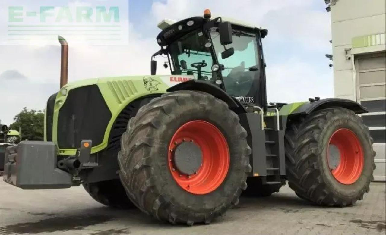 Tracteur agricole CLAAS xerion 5000 trac TRAC