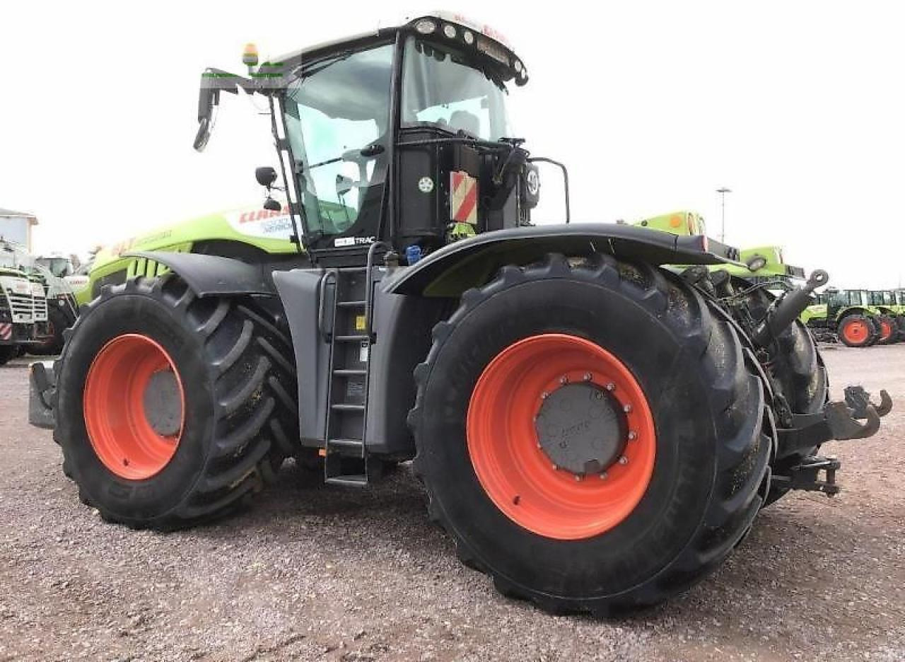 Tracteur agricole CLAAS xerion 5000 trac TRAC