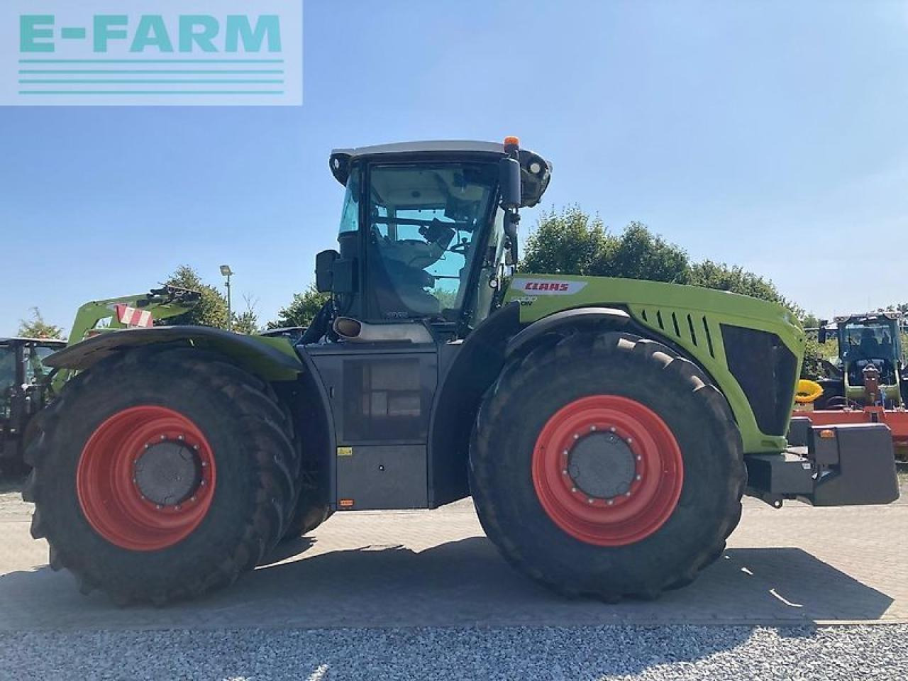 Tracteur agricole CLAAS xerion 5000 trac TRAC