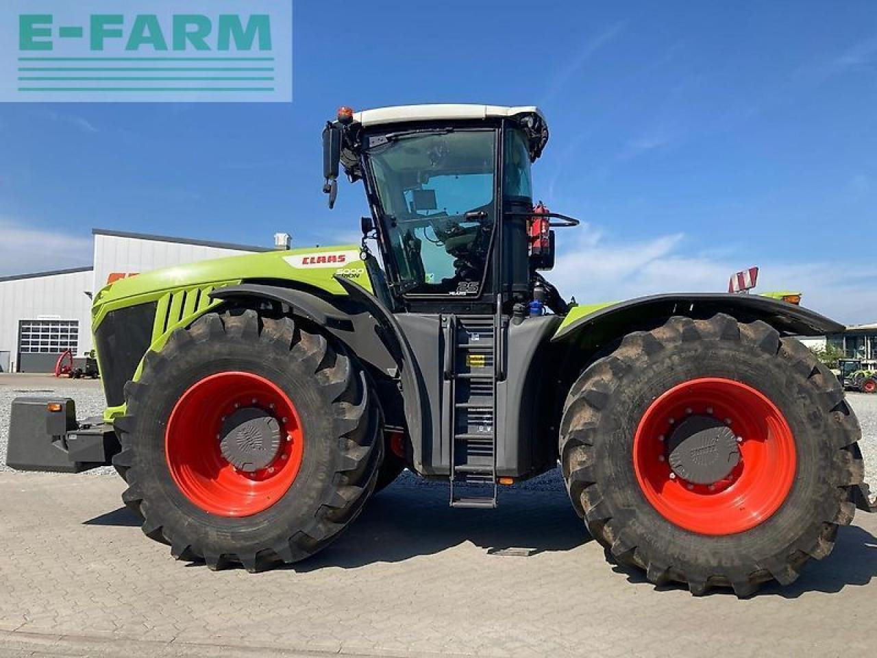Tracteur agricole CLAAS xerion 5000 trac TRAC