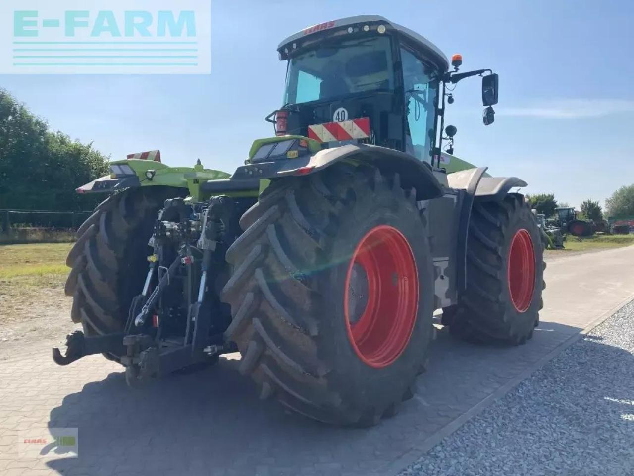 Tracteur agricole CLAAS xerion 5000 trac TRAC
