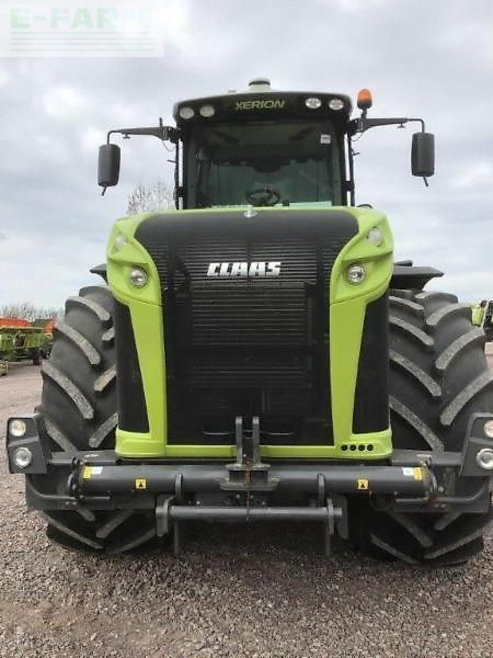 Tracteur agricole CLAAS xerion 5000 trac vc