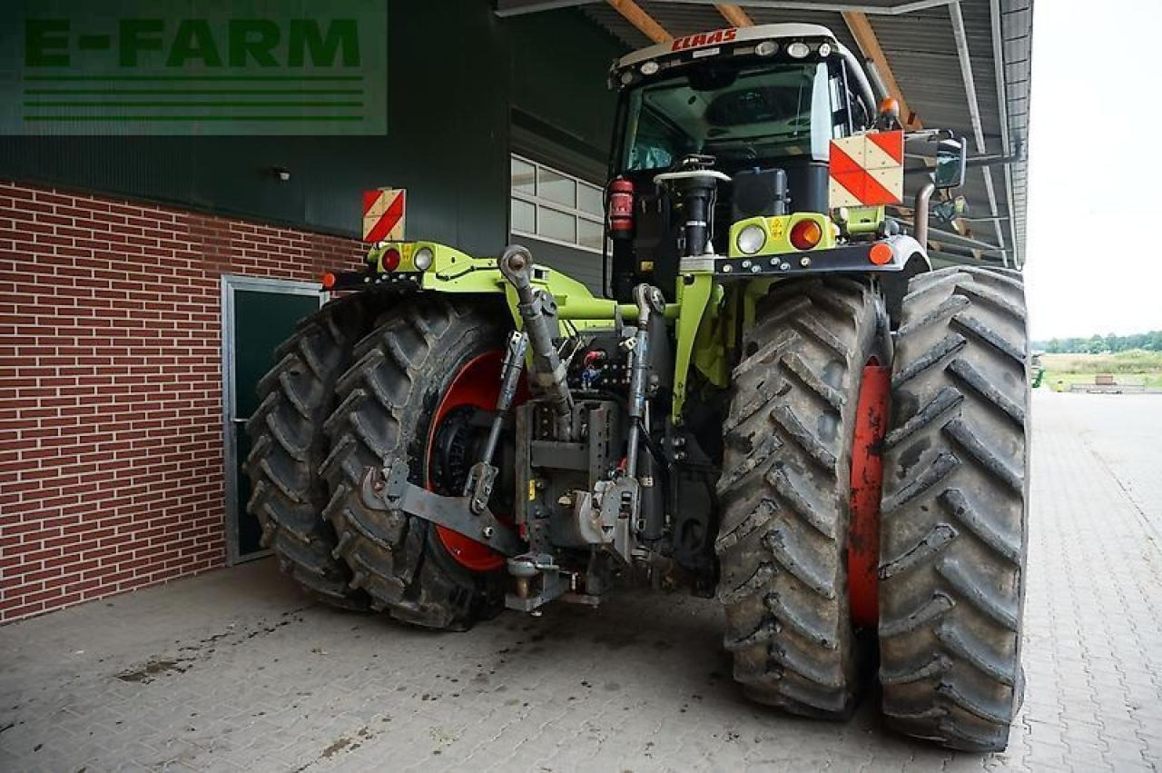 Tracteur agricole CLAAS xerion 5000 trac vc