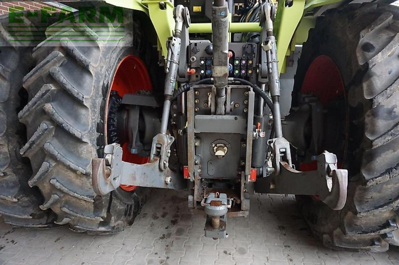 Tracteur agricole CLAAS xerion 5000 trac vc
