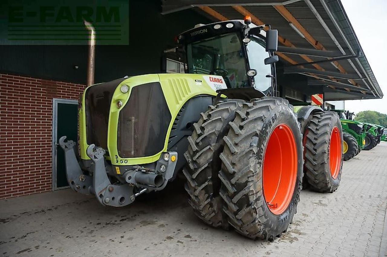 Tracteur agricole CLAAS xerion 5000 trac vc