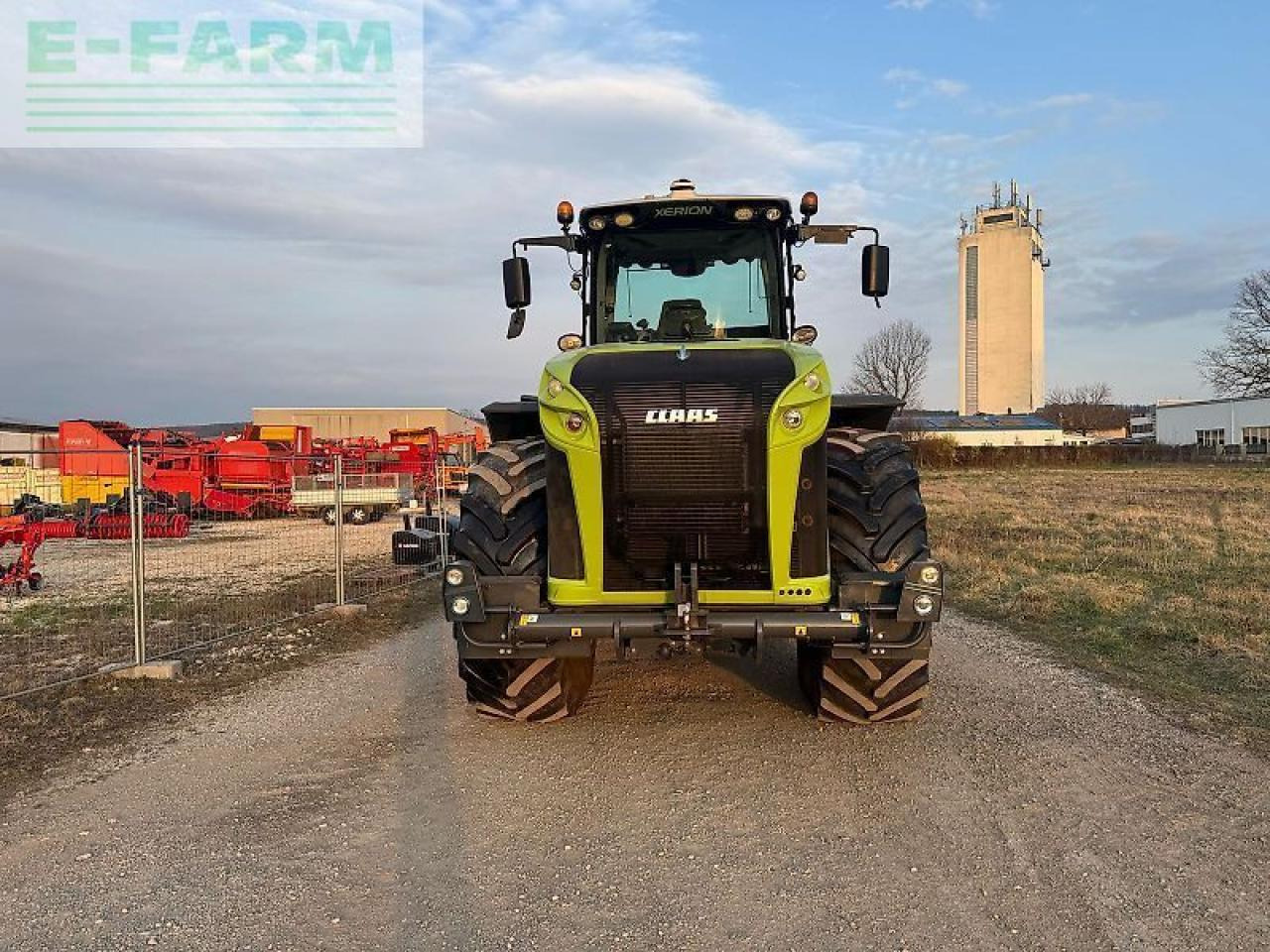 Tracteur agricole CLAAS xerion 5000 trac vc