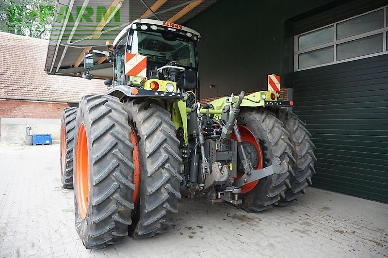 Tracteur agricole CLAAS xerion 5000 trac vc