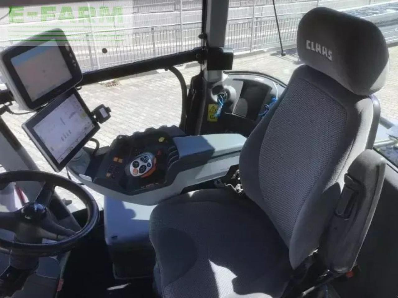 Tracteur agricole CLAAS xerion 5000 trac vc TRAC VC