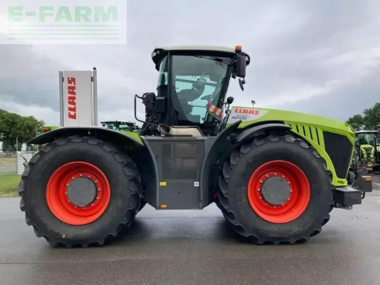 Tracteur agricole CLAAS xerion 5000 trac vc TRAC VC