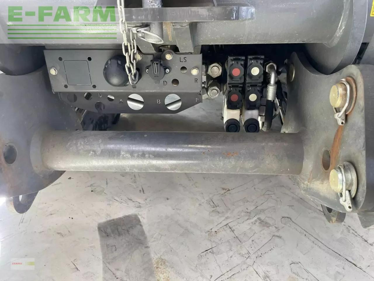 Tracteur agricole CLAAS xerion 5000 trac vc TRAC VC