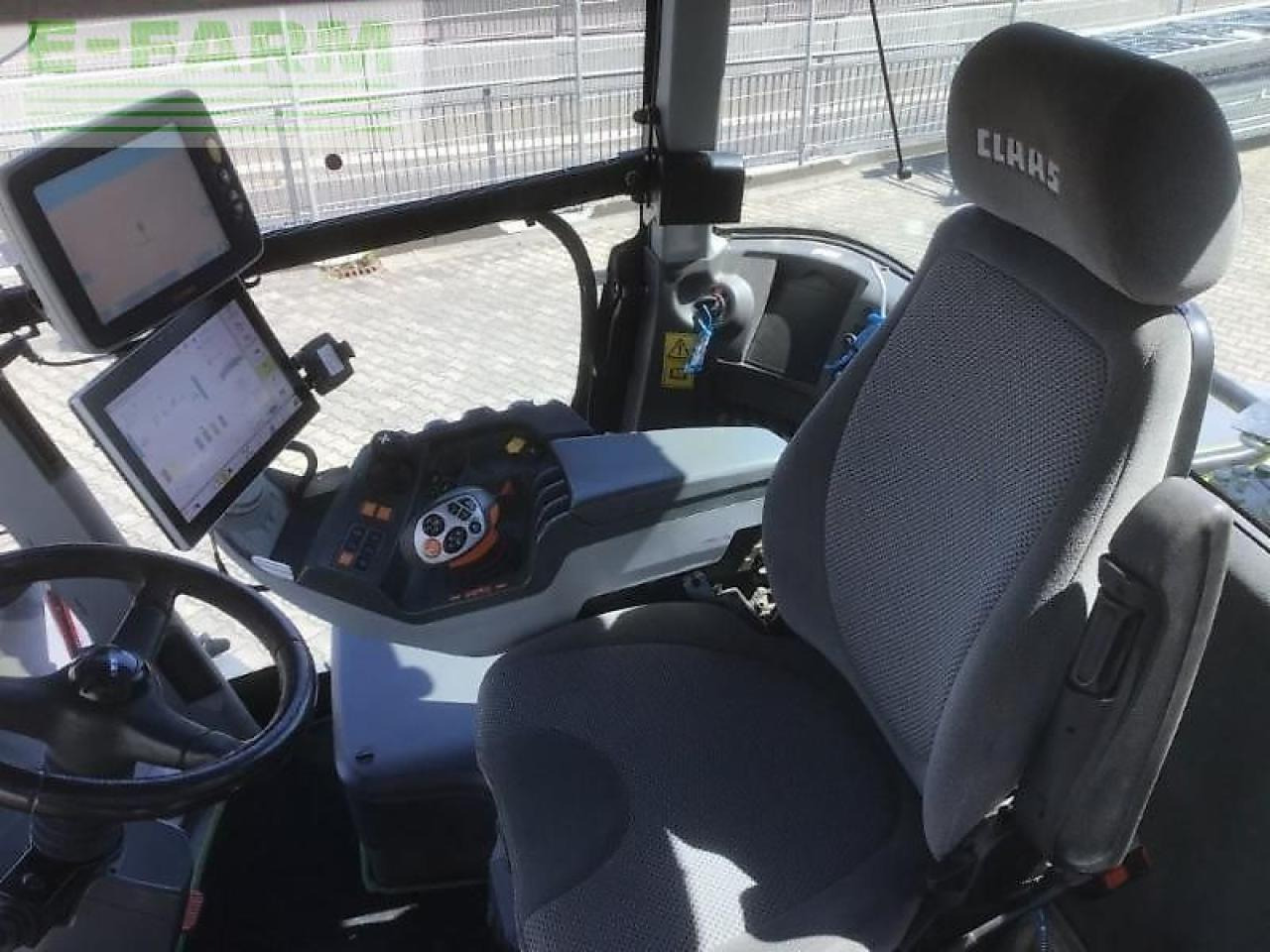 Tracteur agricole CLAAS xerion 5000 trac vc TRAC VC