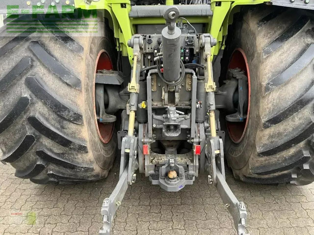 Tracteur agricole CLAAS xerion 5000 trac vc TRAC VC