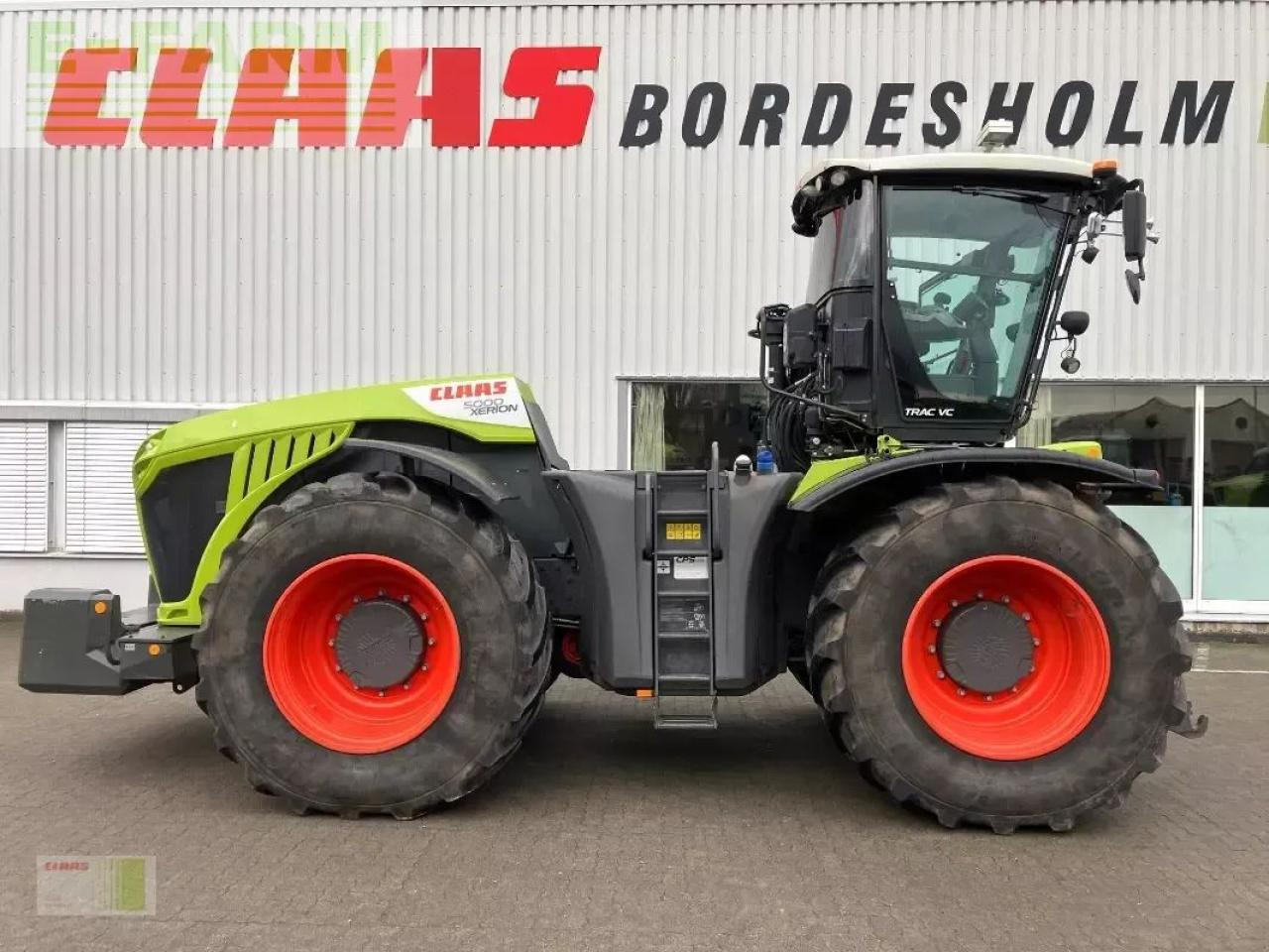 Tracteur agricole CLAAS xerion 5000 trac vc TRAC VC
