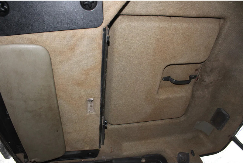 Tracteur agricole Case 845 XL