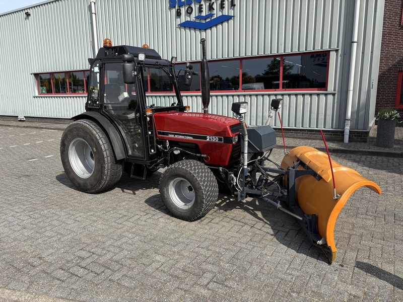 Tracteur agricole Case IH 2130