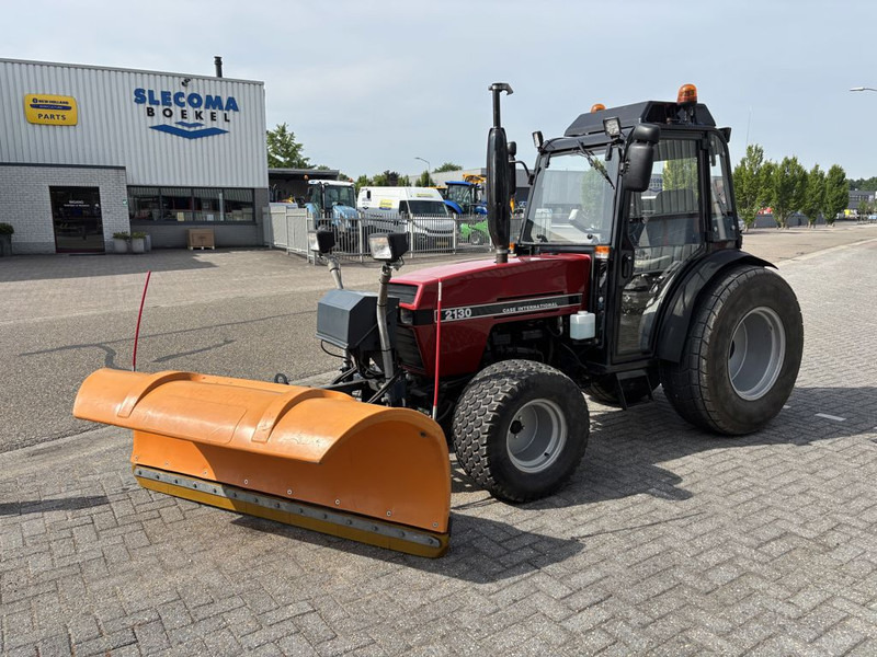Tracteur agricole Case IH 2130