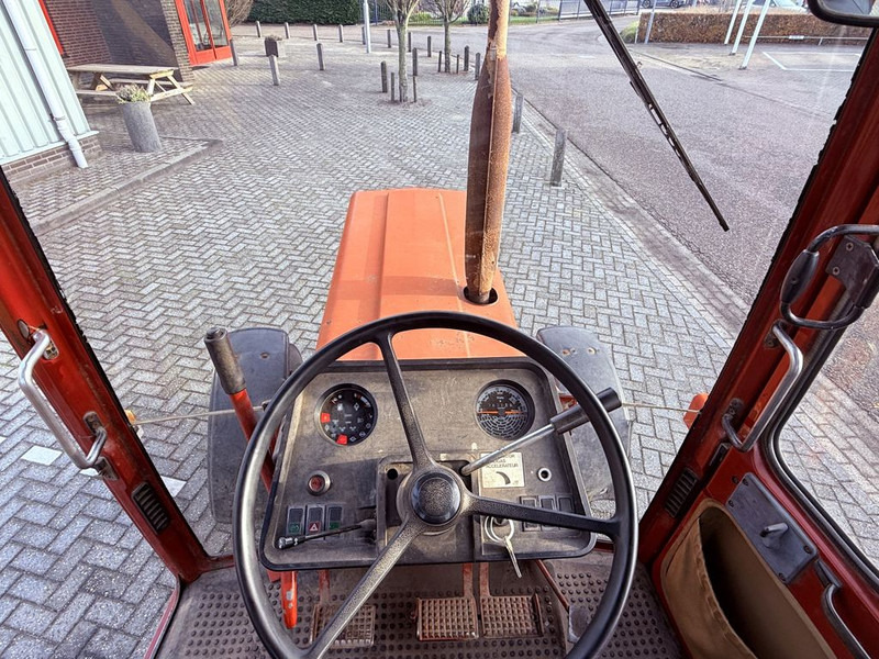 Tracteur agricole Case IH 845 XL