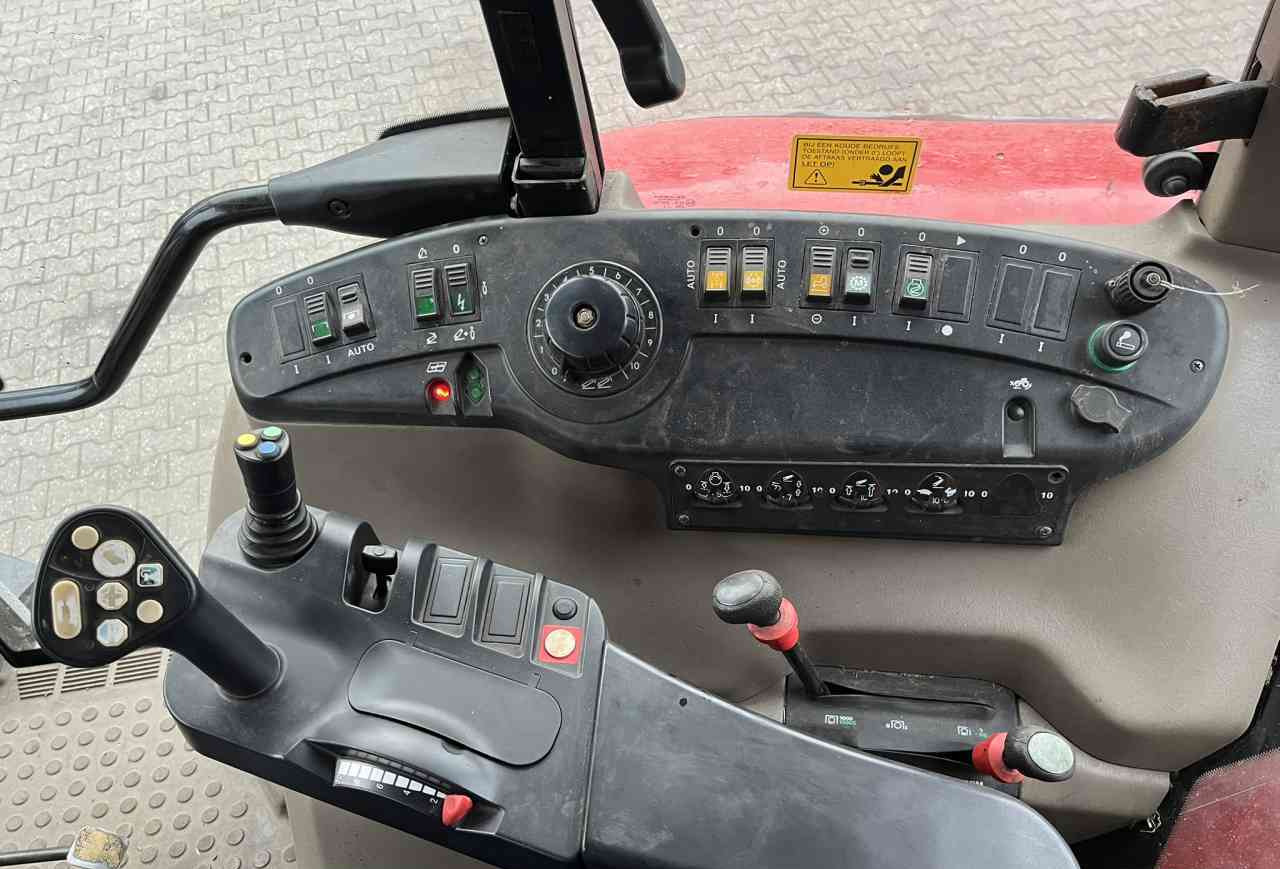 Tracteur agricole Case-IH CVX 1135 Tractoren