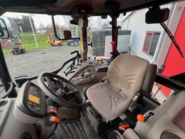 Tracteur agricole Case IH Case IH Farmall 120 C HiLo