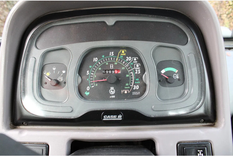 Tracteur agricole Case IH JX80U