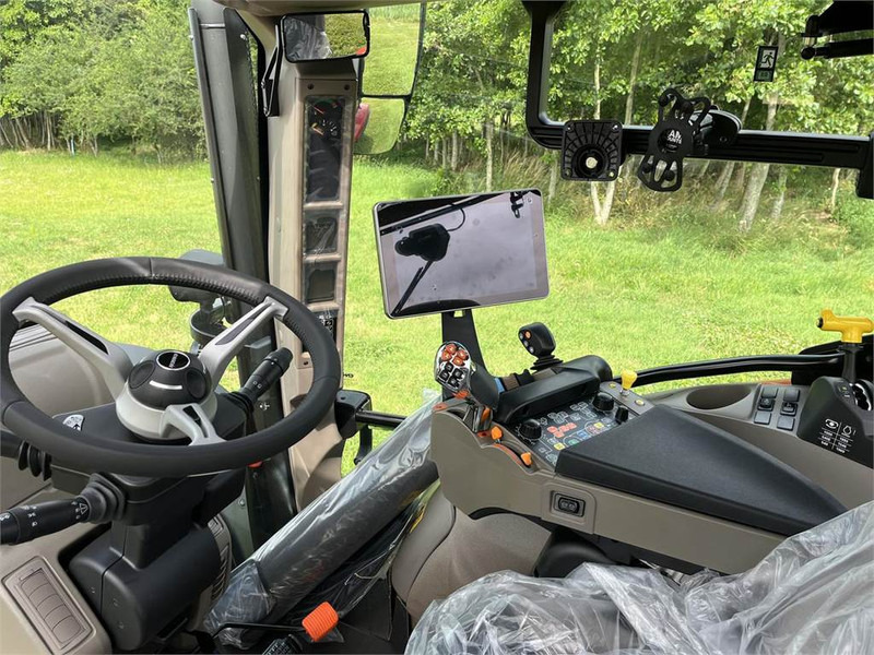 Tracteur agricole Case IH Maxxum 150 CVX Drive